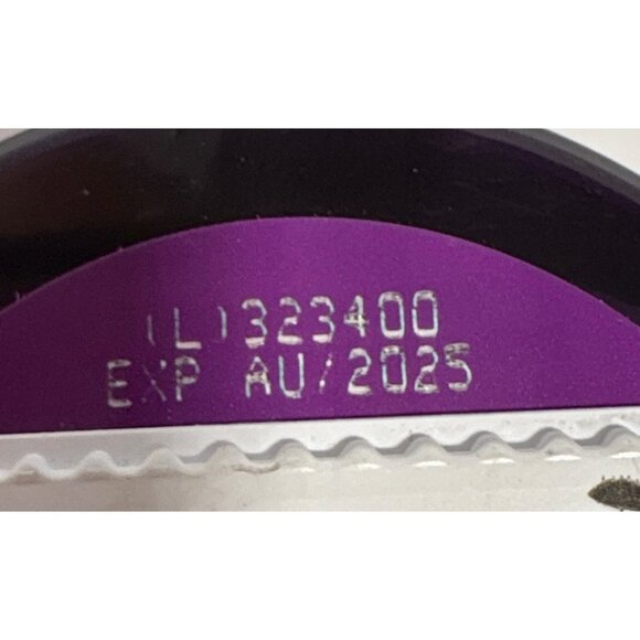 Covergirl + Olay Simply Ageless Foundation SPF Ivory 205 - Picture 4 of 4